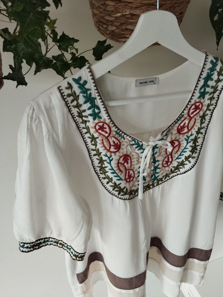 Wiosenna, letnia bluzka z haftami, boho, zwiewna r. 40/42 Island Girl