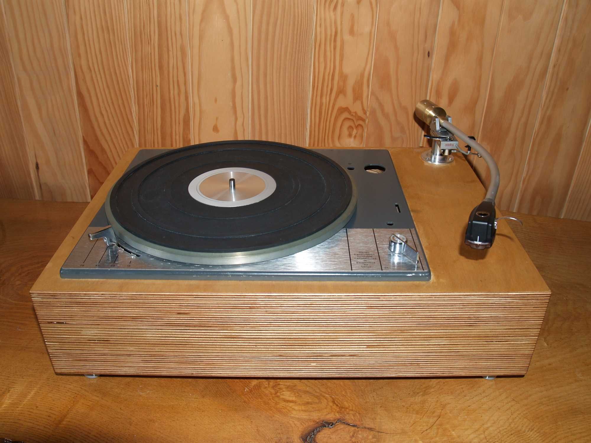 Gira-discos LENCO L-75 Plinth e Braço Ortofon AB-309