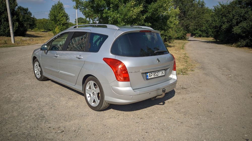 Peugeot 308sw 2011 года