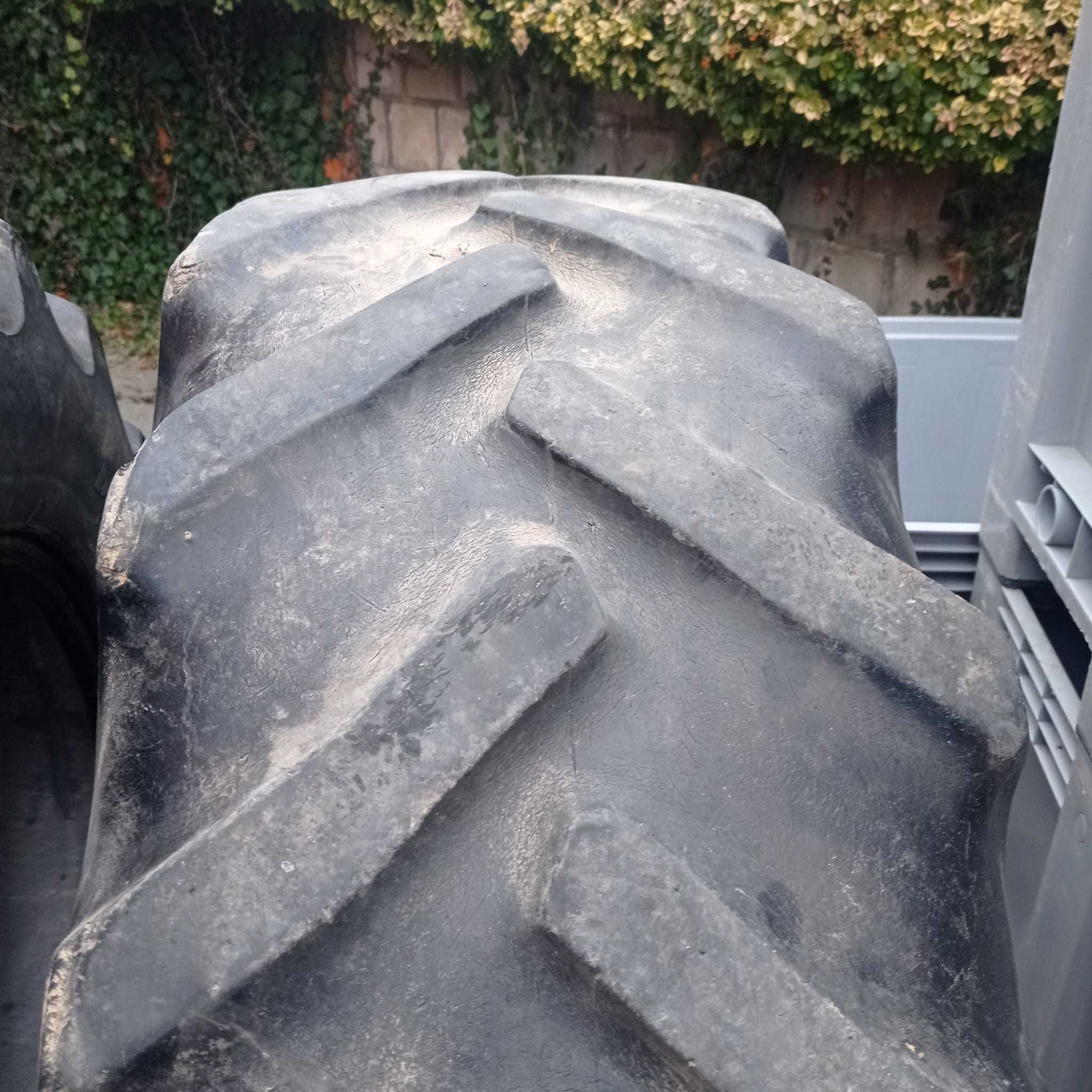 Opony Goodyar 420/70 R28