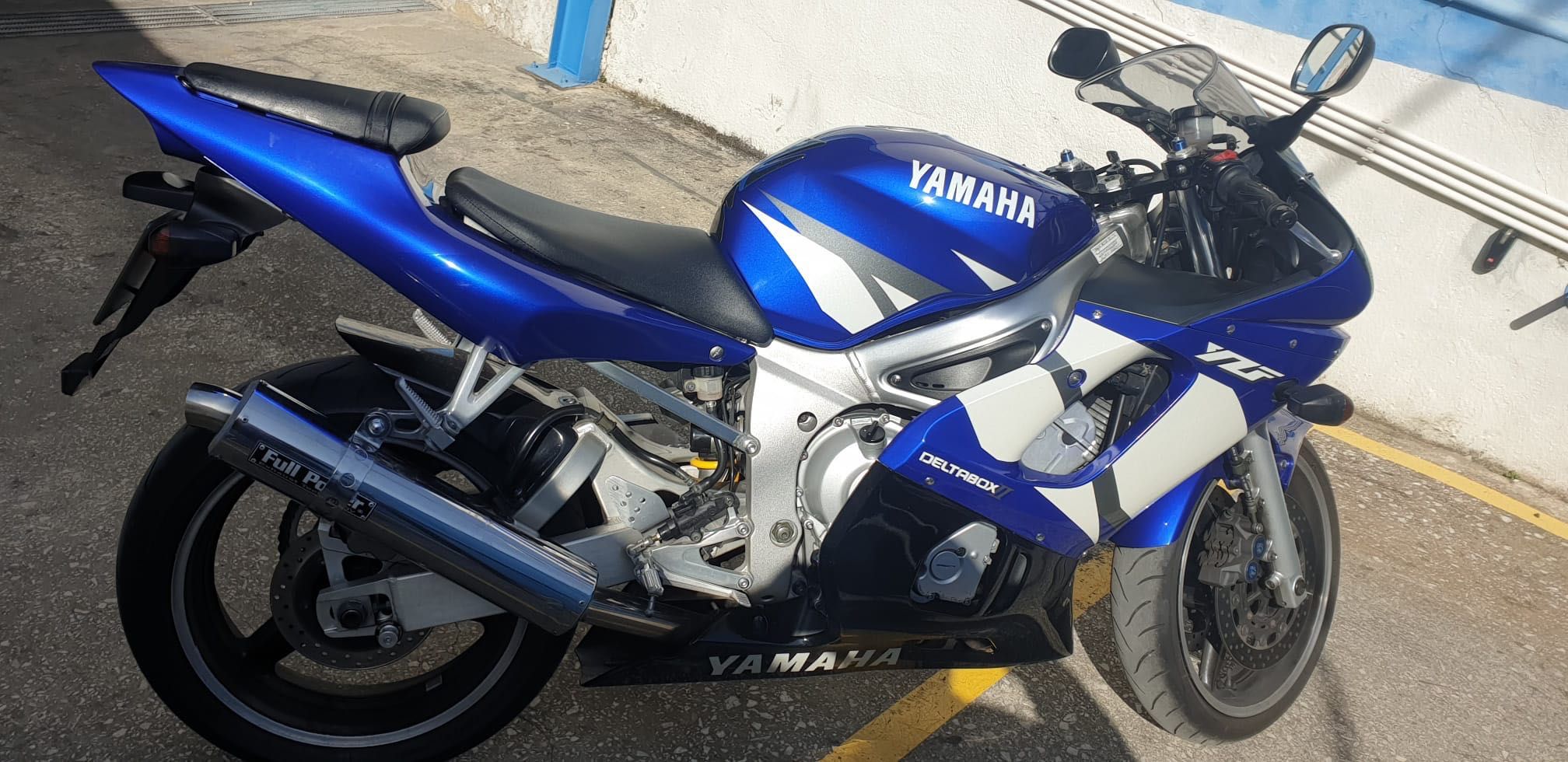 Yamaha R6 YZF irrepreensível