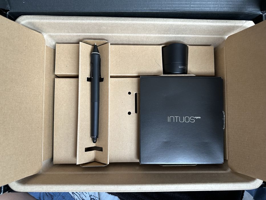 Tablet graficzny Wacom Intuos Pro S