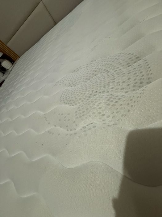 Vendo colchão usado durante meio ano esta novo