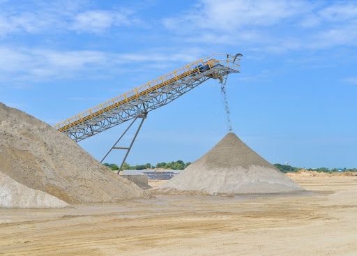 Piasek tluczeń pospółka ziemia