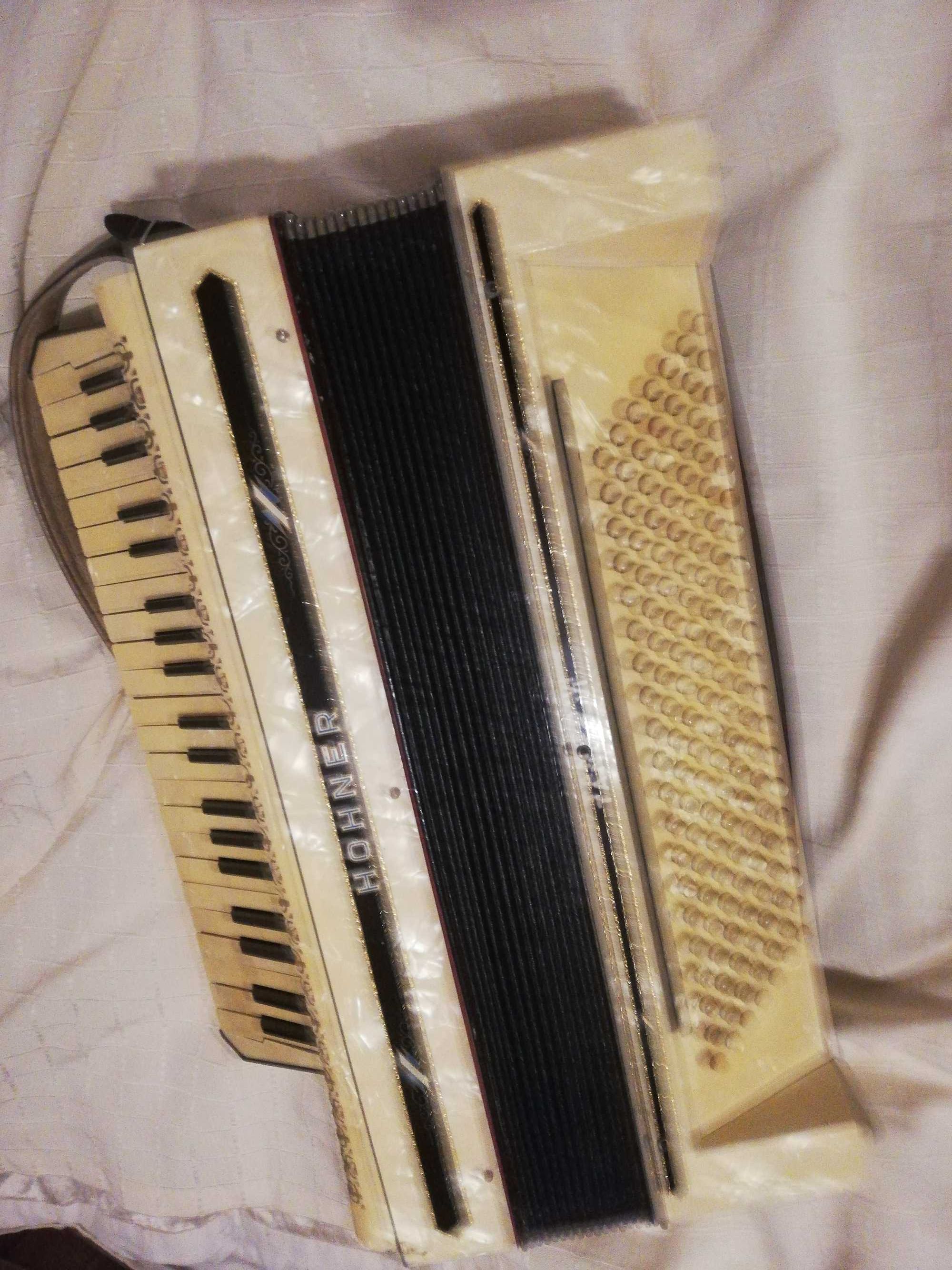akordeon Hohner  Tango  VI