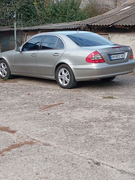 Продам Мерседес Е 320