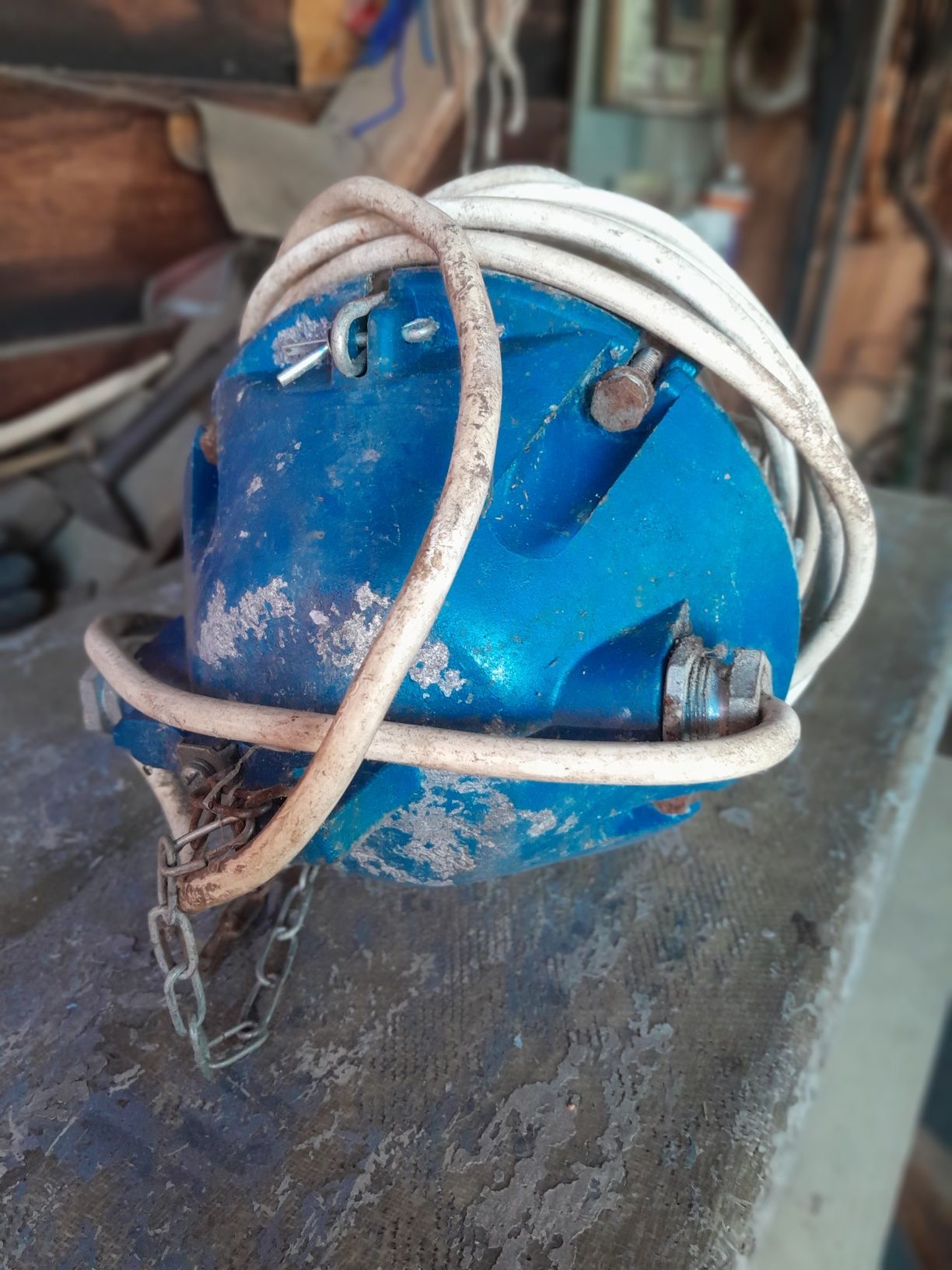 Lampa chermetyczna,zbrojona
