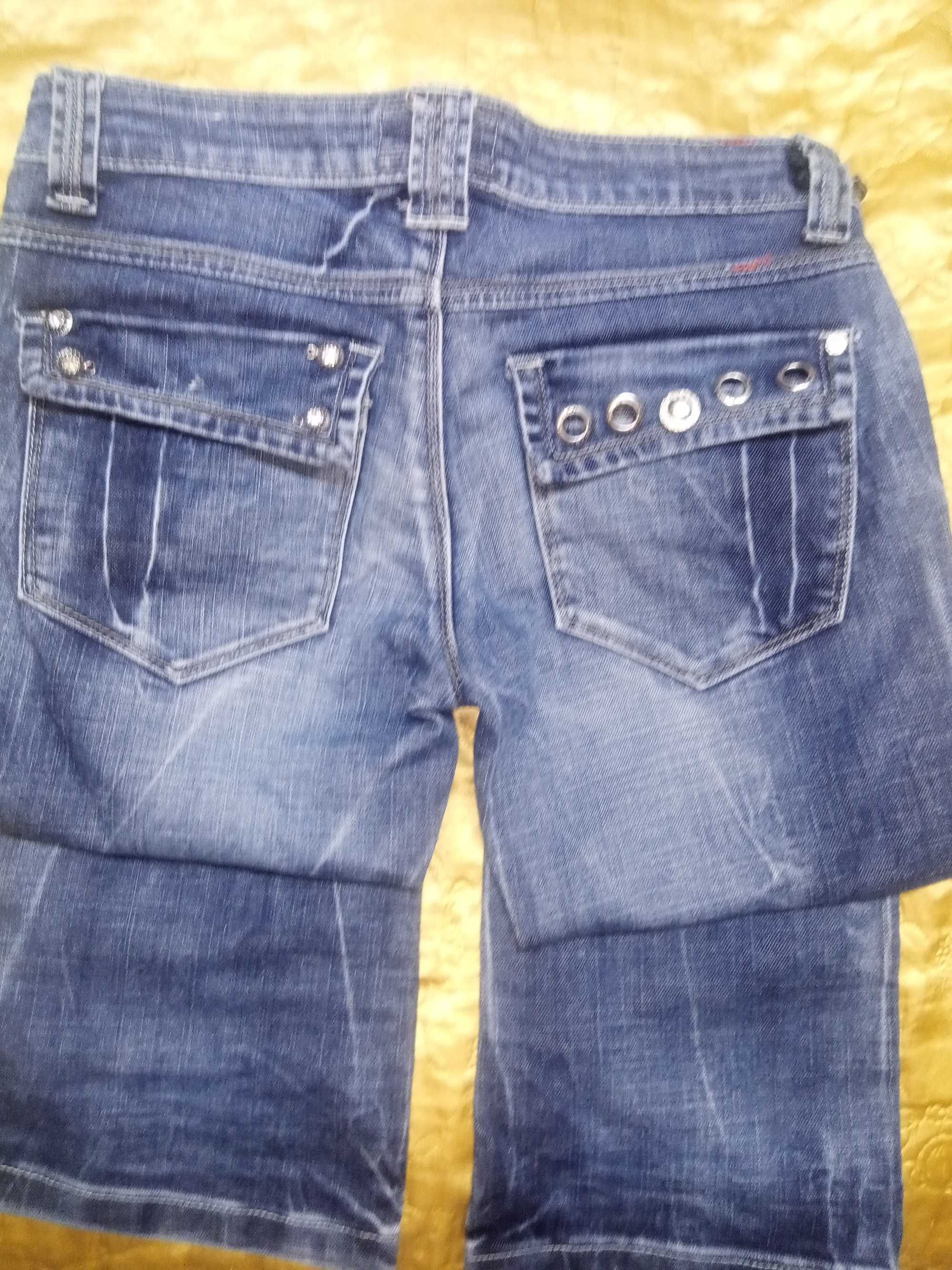 Продам джинси жіночі, розмір 27, в ідеальному стіні