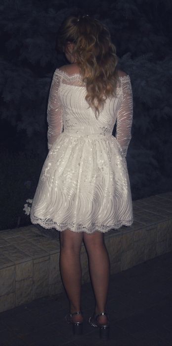 Коктейльна сукня біла