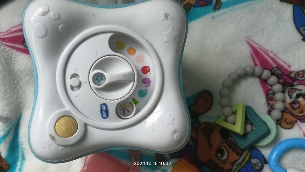 Pozytywka Chicco z projektorem melodyjki, kolory, usypianie niemowląt