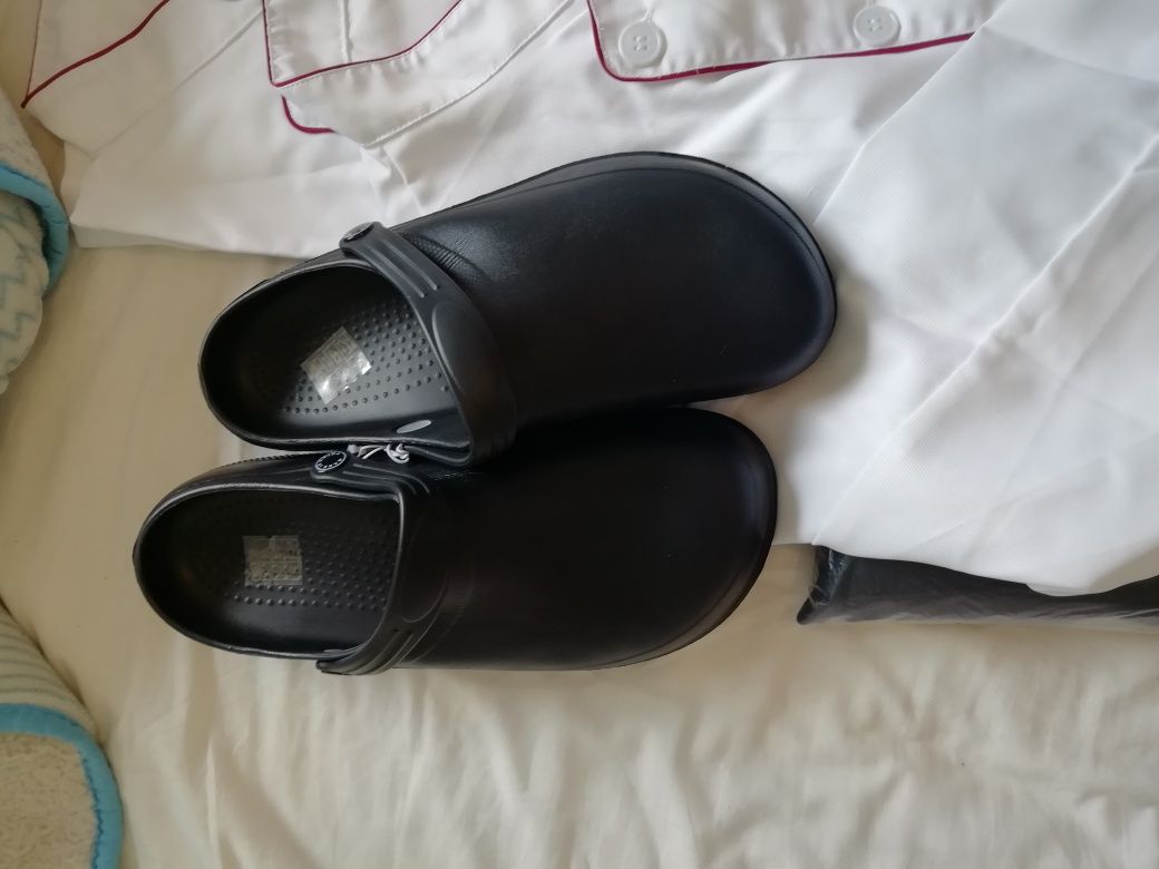 Cozinha kit completo com facas, sapatos, jalecas e calças