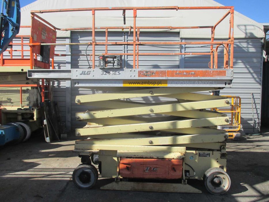 Podnośnik nożycowy zwyżka 12 m JLG 3246ES (Genie Haulotte) UDT