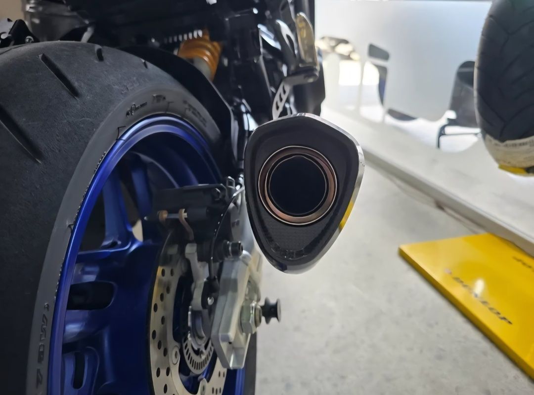 Akrapovic mt 09 2025