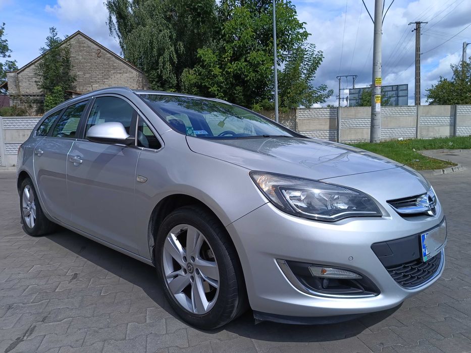 Opel Astra J Sports Tourer 1.6 CDTI 136KM