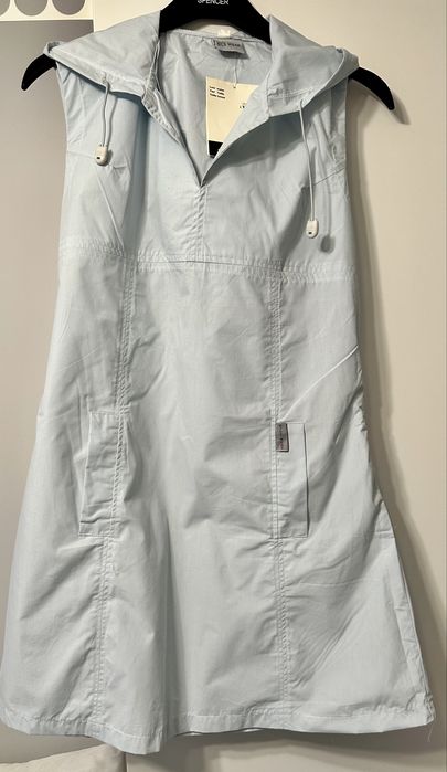 Sukienka z kapturem NOWA