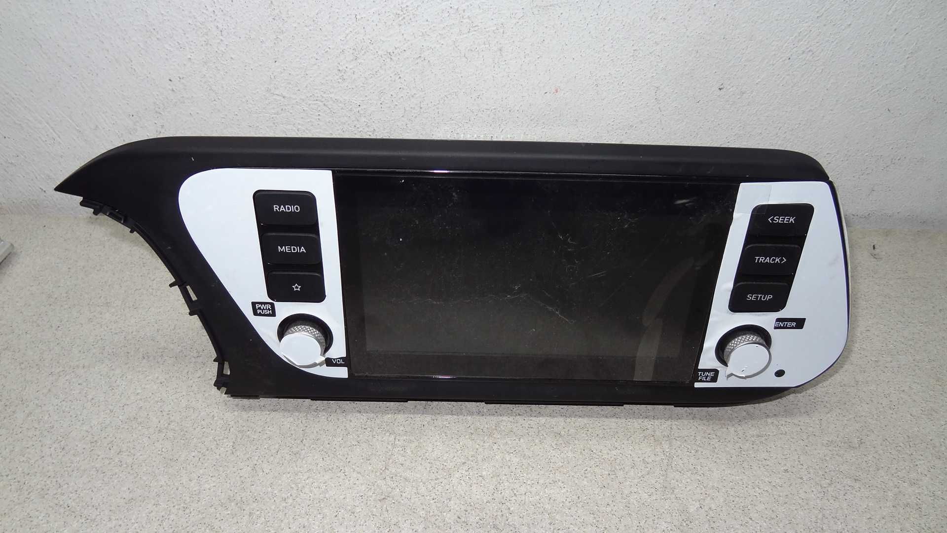 hyundai i20 III  21-24 wyświetlacz ekran monitor radia radioodtwarzacz