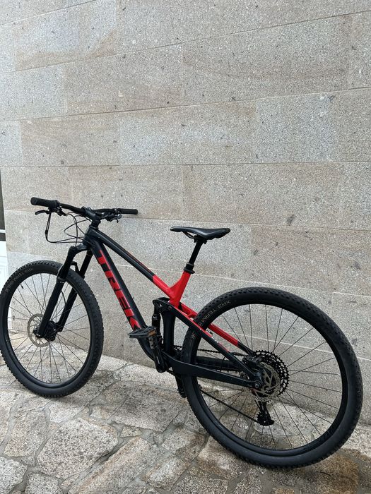 Bicicleta Enduro Trek Top Fuel 8