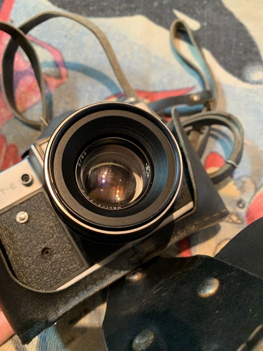 плёночный зеркальный фотоаппарат «Зенит-Е»