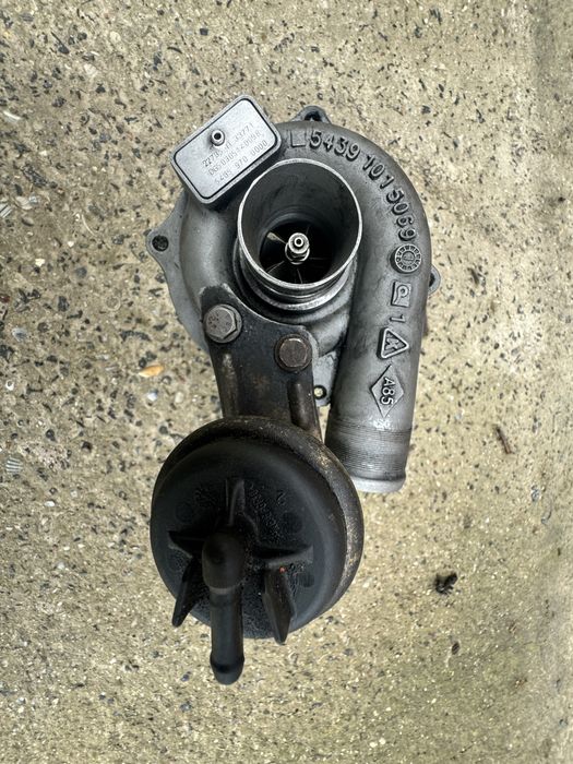Турбина Renault Kengoo 1.5DCI б/у 2003 года