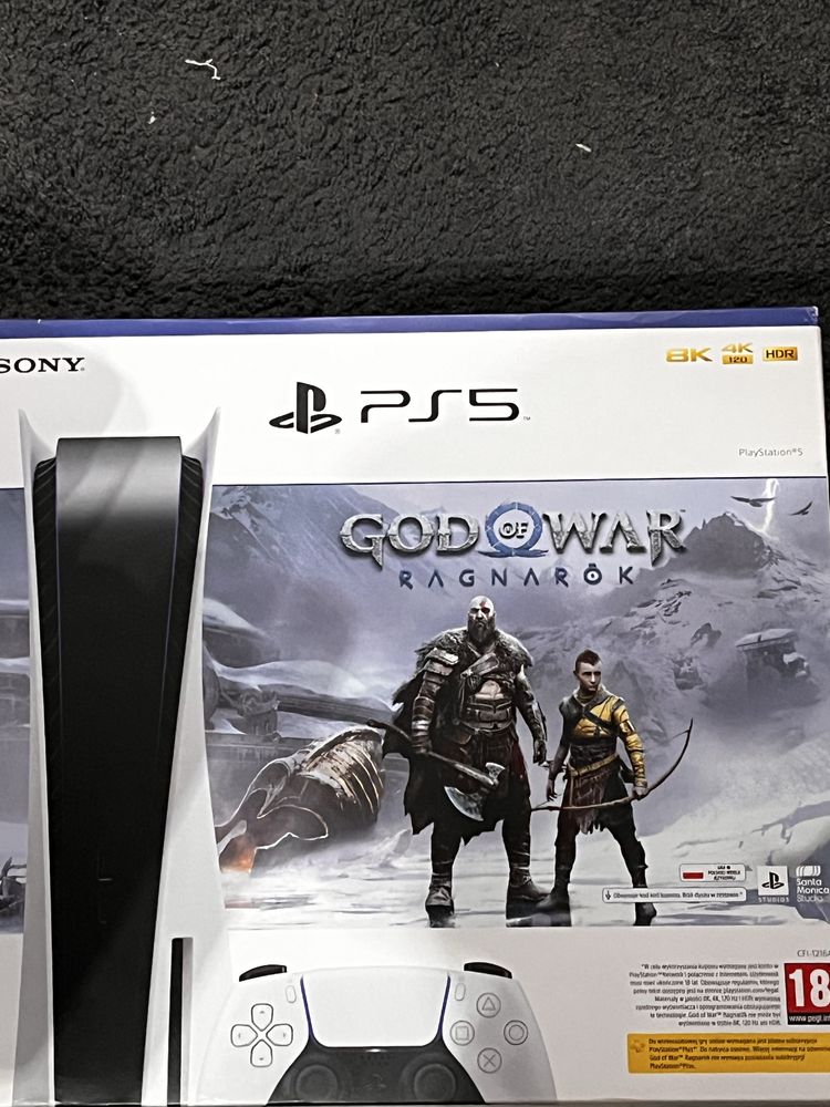 Playstation 5 z napędem, padem ,4 grami , pudełkiem