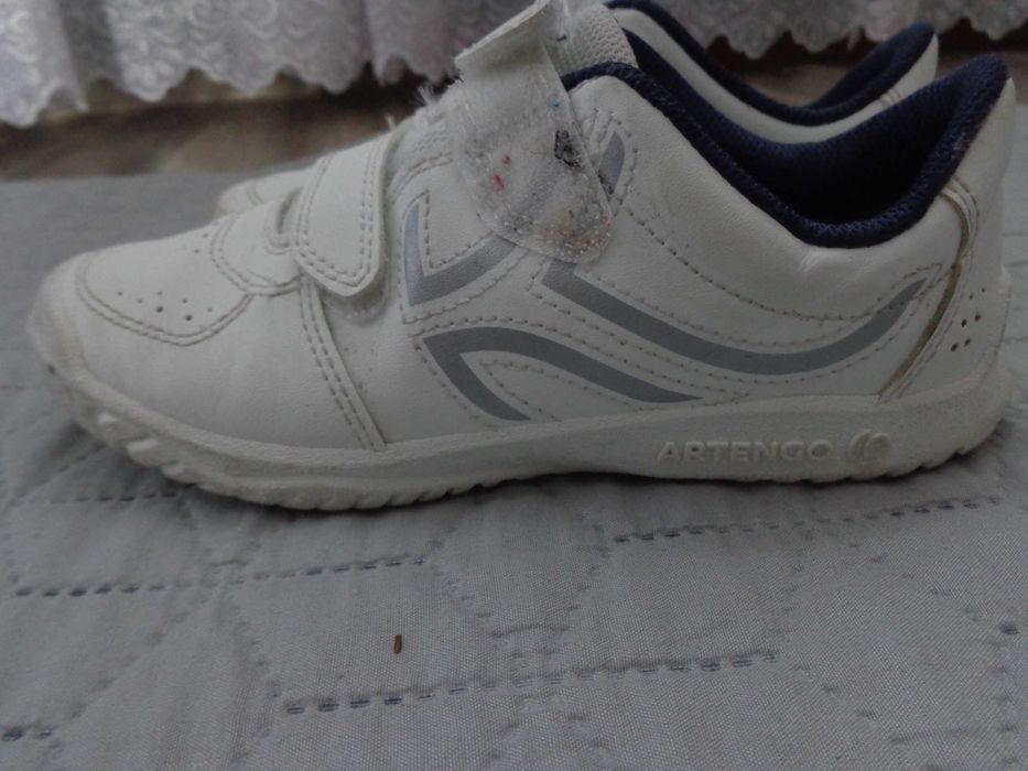 Buty zapinane na rzepy, rozmiar 32