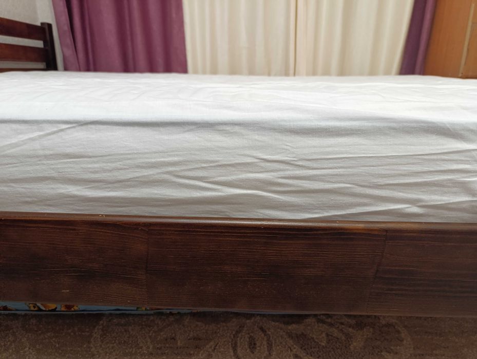 Ліжко дерев'яне 1,6*2,0