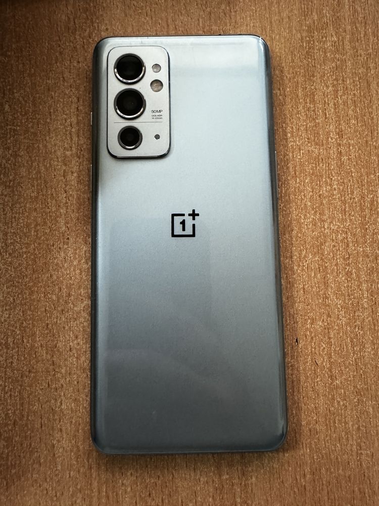 Смартфон OnePlus 9RT