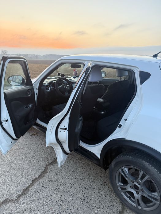 Nissan Juke 2011 • 1.6 benzyna 117 KM • Biały • Zadbany