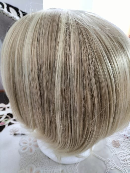 Peruka blond ,bob