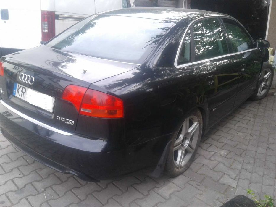Audi A4 B7 Sedan 8E LY9B Ćwiartka Błotnik Prawy Tył Szyba Mała Belka