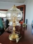 Sprzedam starą lampę stołową