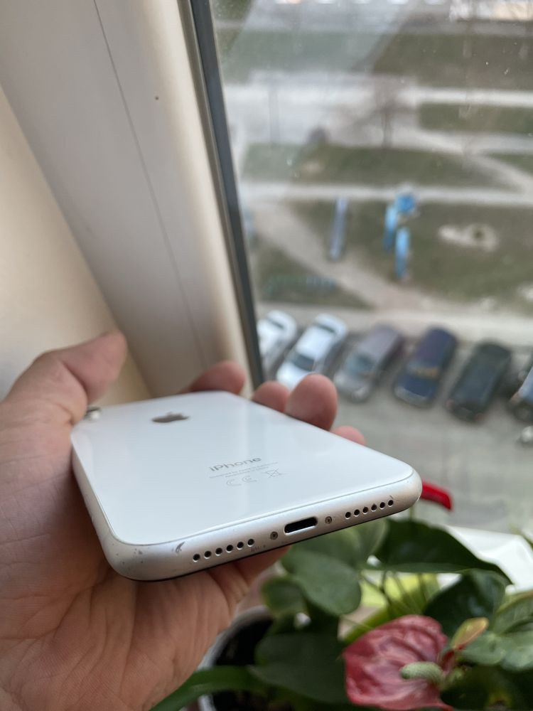 iPhone XR white 64gb Neverlock