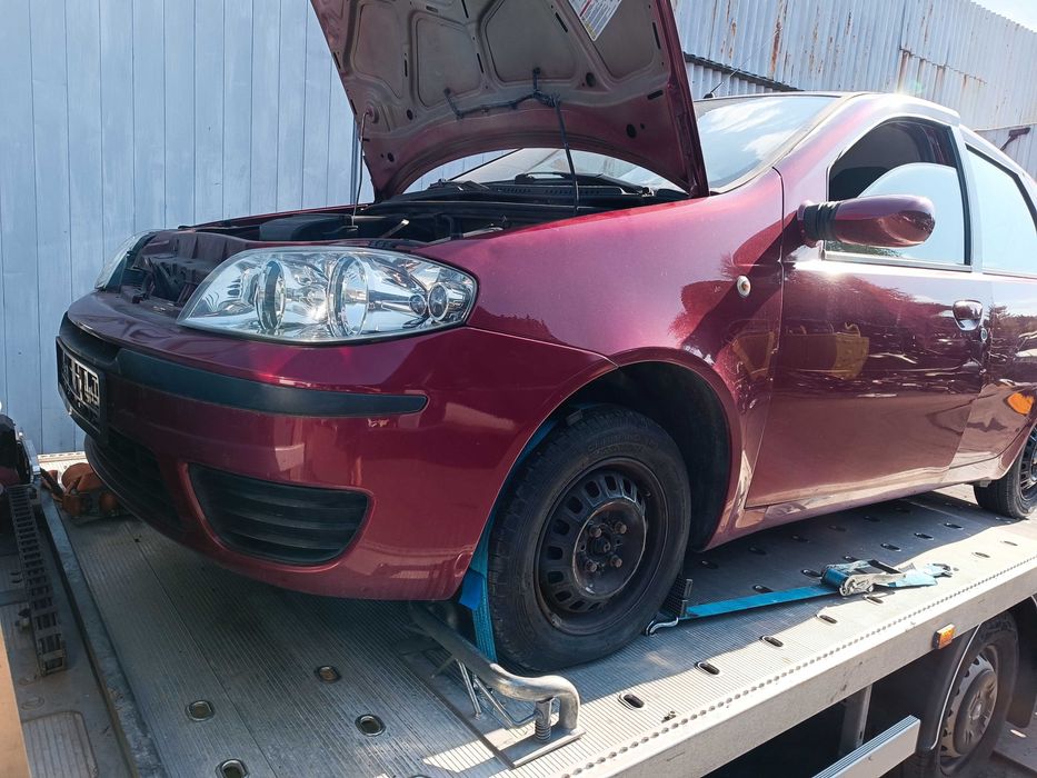 Fiat Punto 2  na części Silni 1.2 igła 84 tys przebiegu