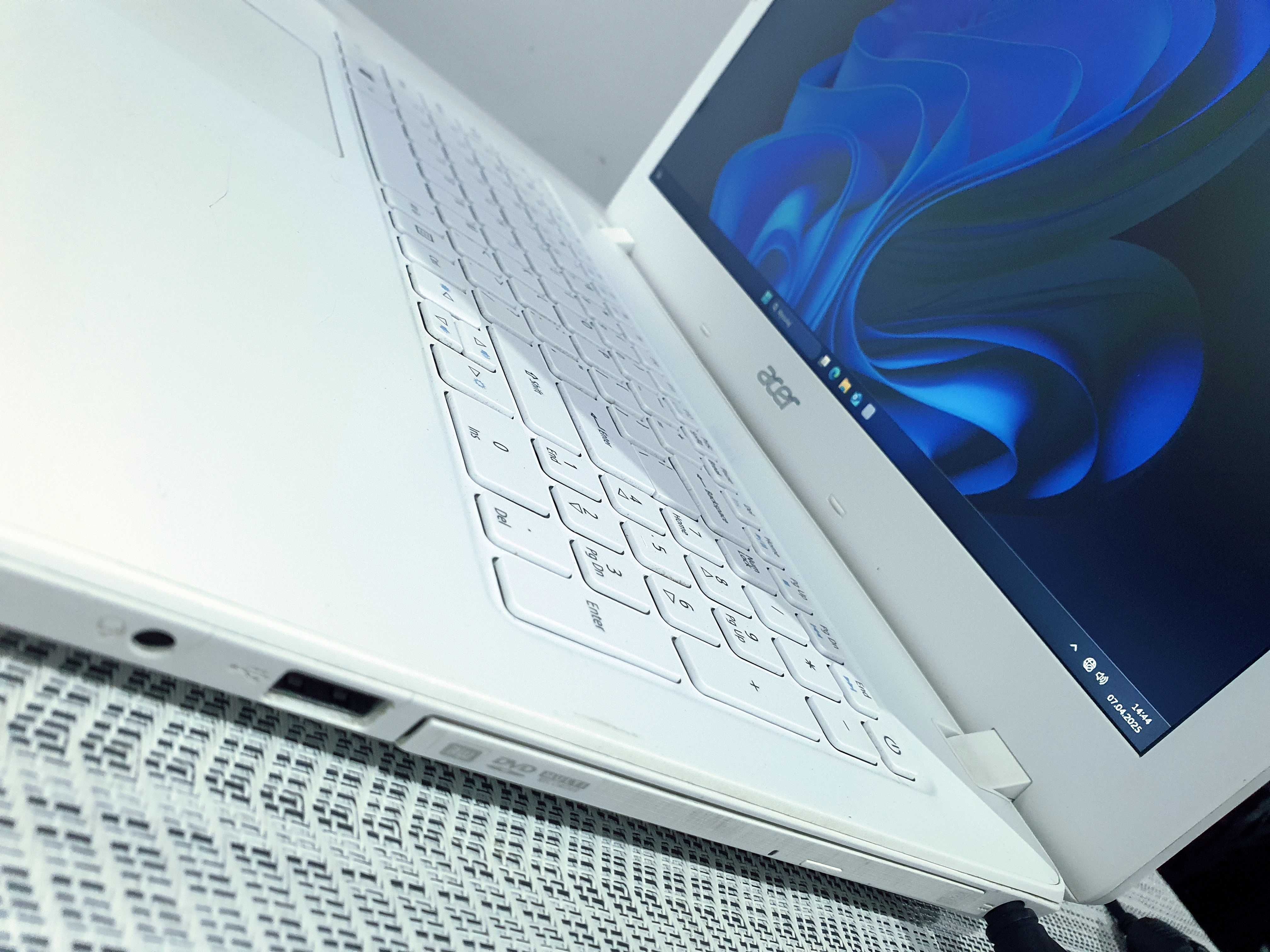 Acer White FHD intel®core™i5/Geforce®/16GBram/USB-C/Hdmi/Nvme1TB/Win11