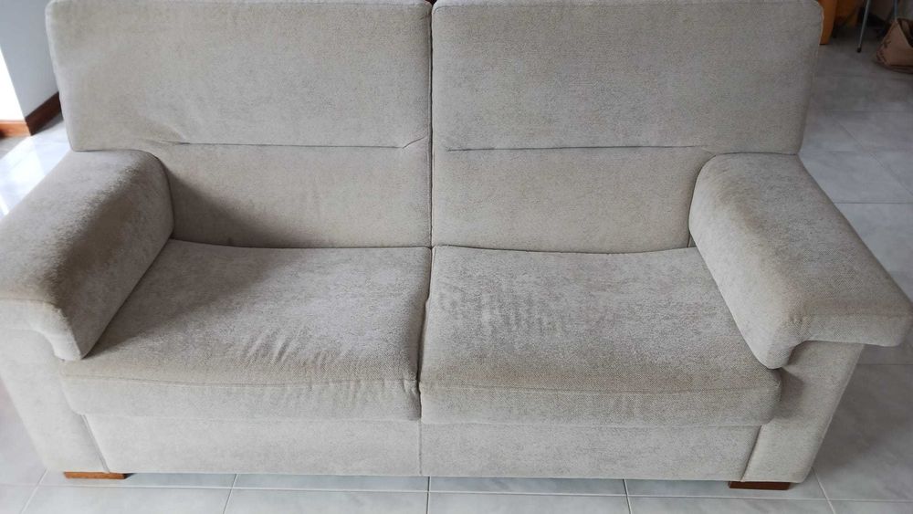 Conjunto de 3 sofás com sofá cama