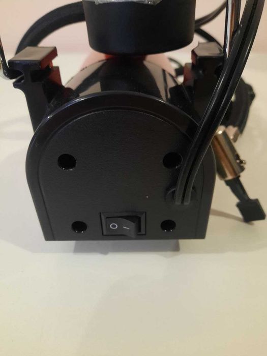 Автомобільний компресор Ultimate speed UMK 10 C2, Німеччина