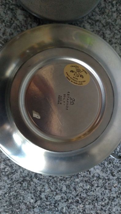 Caixa em estanho com barra decorativa