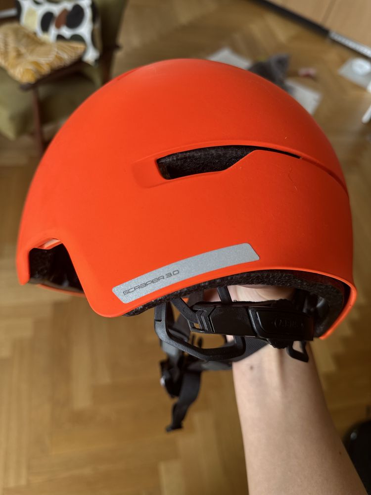 Nowy kask rowerowy ABUS 3.0 Scraper M