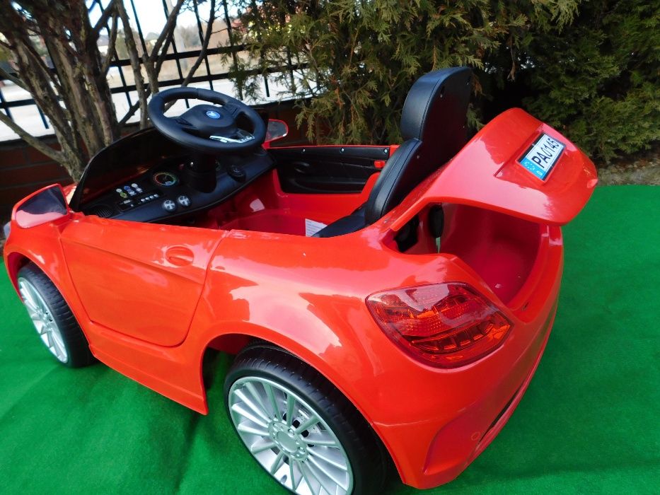 Auto Samochód NA AKUMULATOR 2 silniki 2 akumulatory 2G