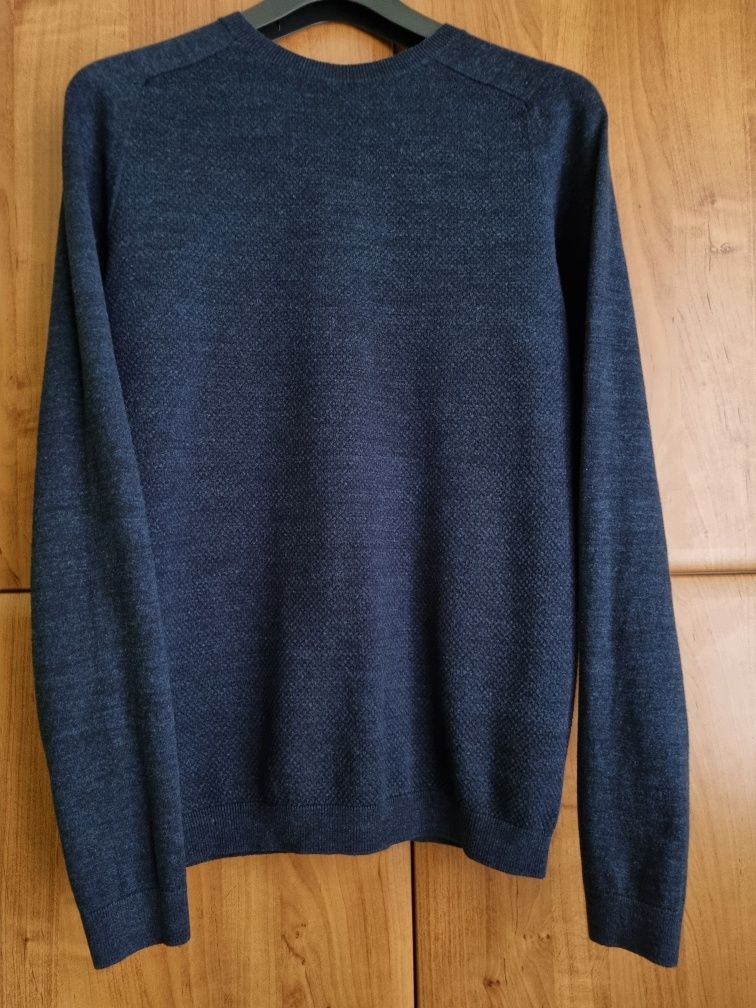 Elegancki męski  sweter w kolorze  ciemnego jeans. Marki      Next