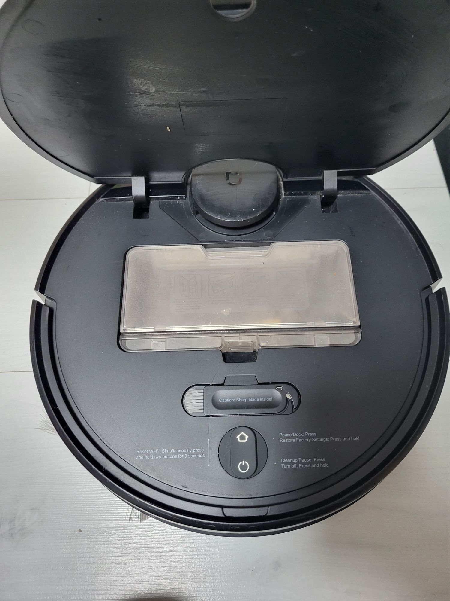 Робот пилосос Xiaomi Mi Robot Vacuum-Mop SKV4109GL Black