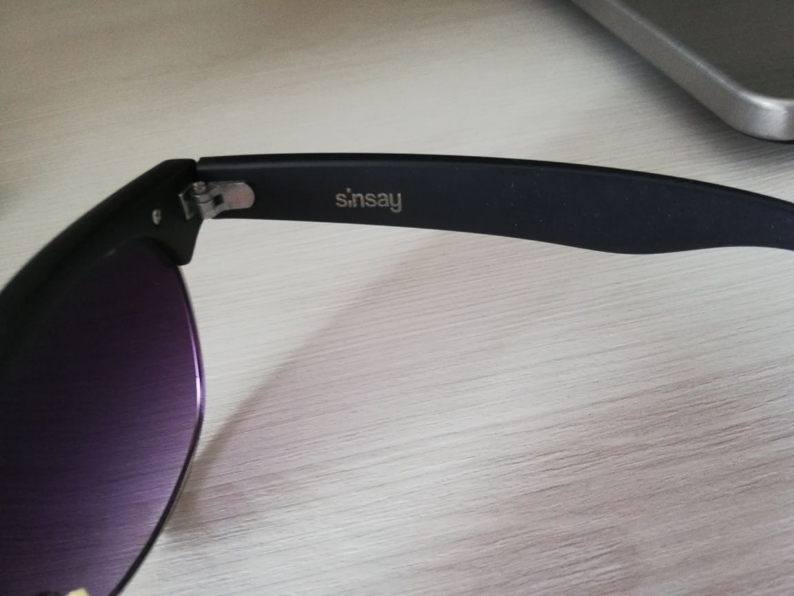 Okulary przeciwsłoneczne w gwiazdki