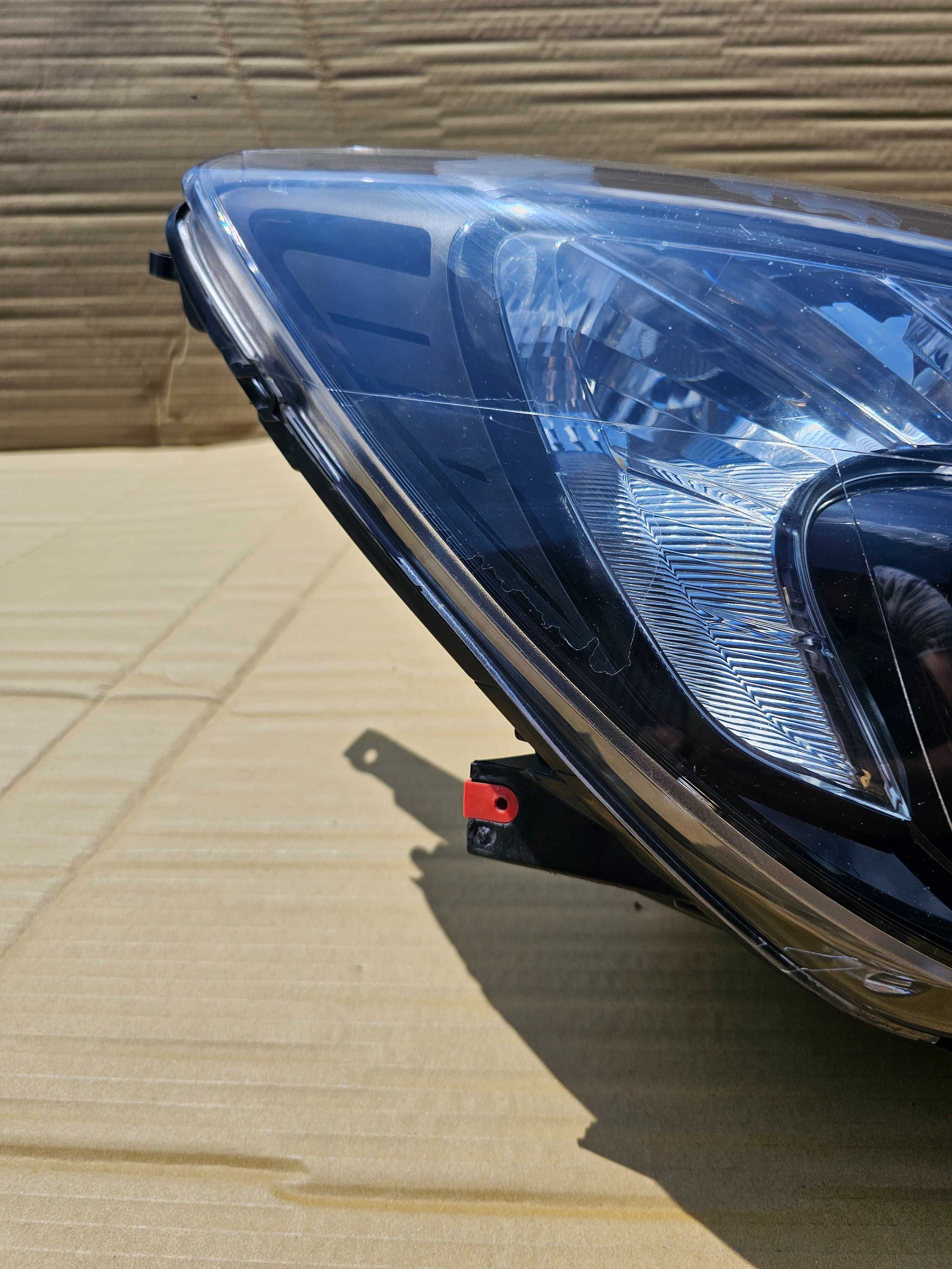 Reflektor Prawy Opel Meriva B