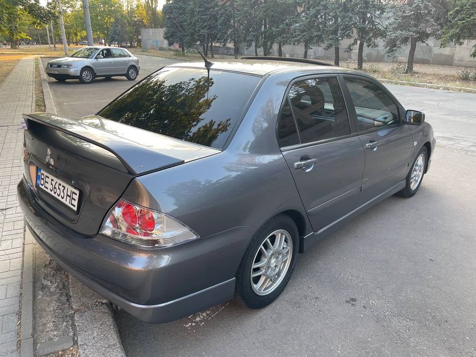 Митсубиси Лансер 2.0 автомат