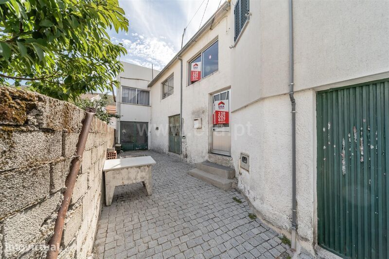 Moradia T4 / Seia, Sabugueiro