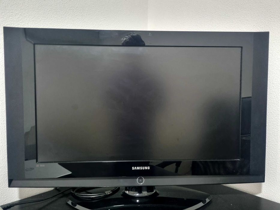 Tv Samsung semi nova usada poucas vezes.