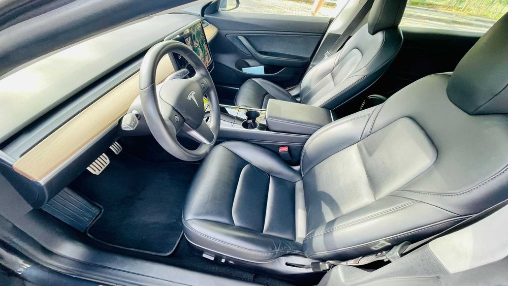 TESLA MODEL 3 PERFORMANCE