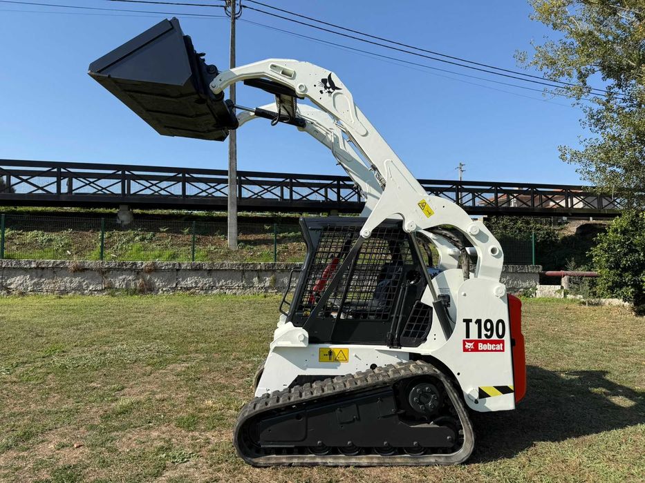 Mini Pá Bobcat T190