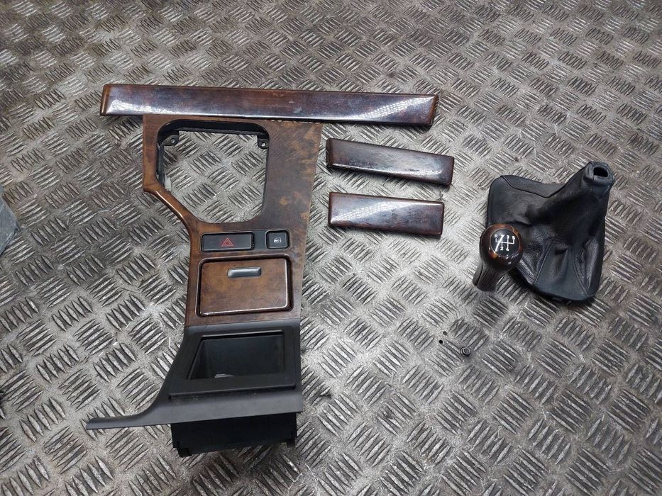DEKORY LISTWY OZDOBNE KOMPLET MIESZEK GAŁKA BMW E39 8211427 8211429