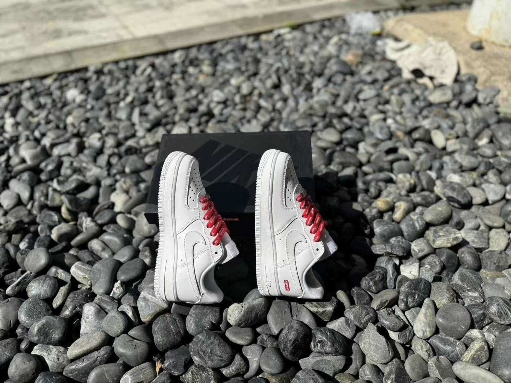 Nike Air Force 1 Low Supreme Nowe rozmiary.44